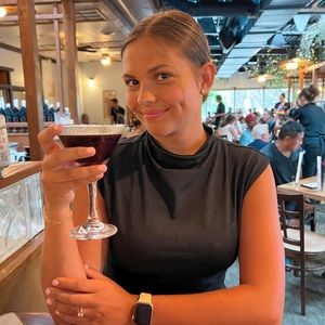 Meet your Posher, Jenna